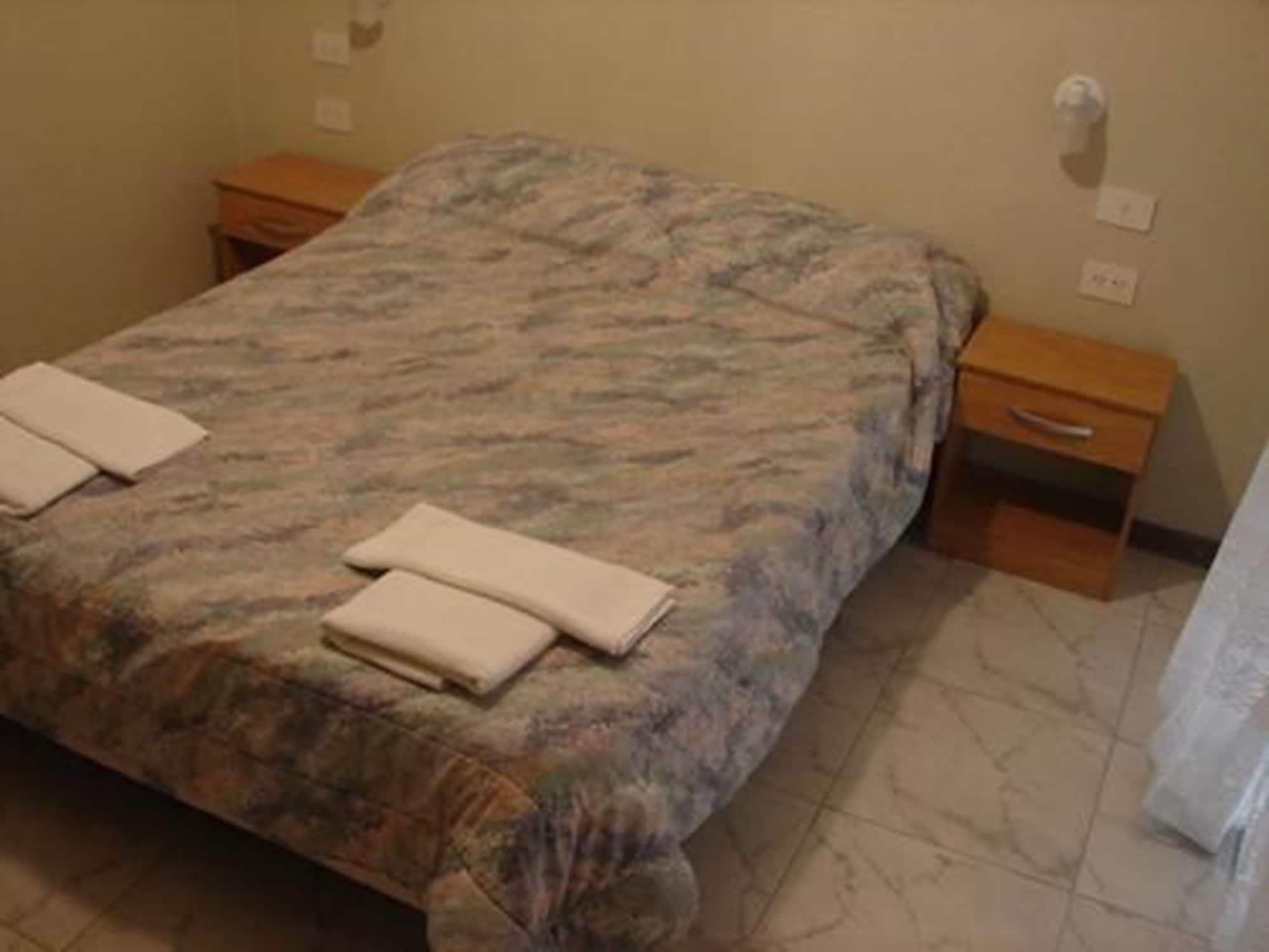Cheltum Hotel Trelew Dış mekan fotoğraf